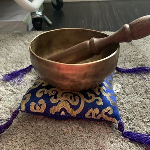 Tibetan singing bowl